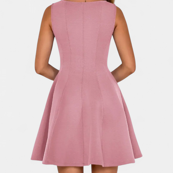 IMOGEN™ – Elegant Sleeveless Boat Neck Dress