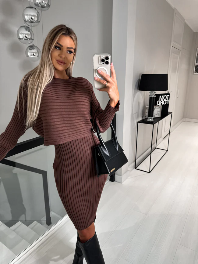 LEA™ - SLEEVELESS DRESS WITH FREE SWEATER