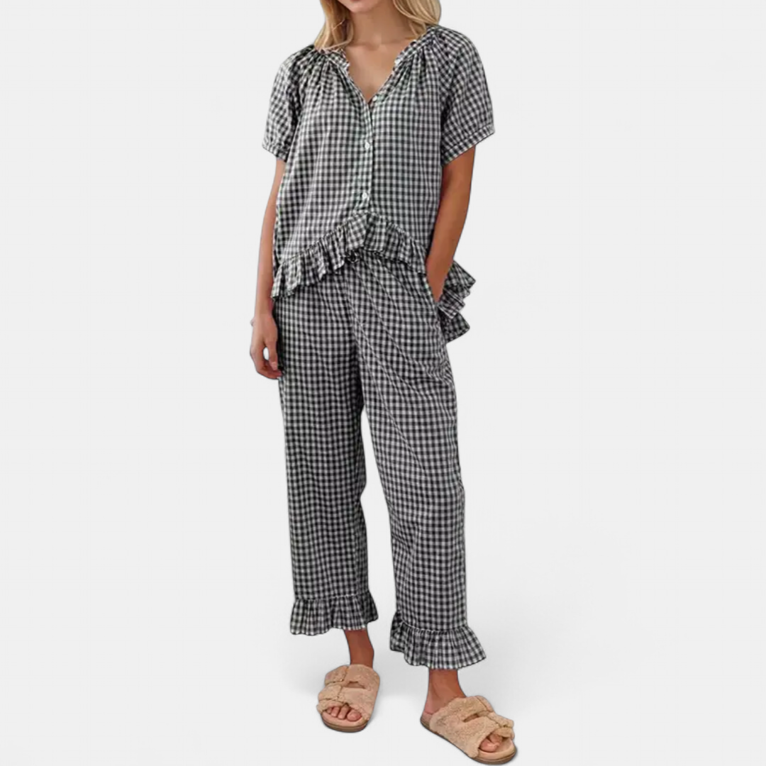 LOTTIE™ – Cozy Plaid Ruffle Pajamas Set