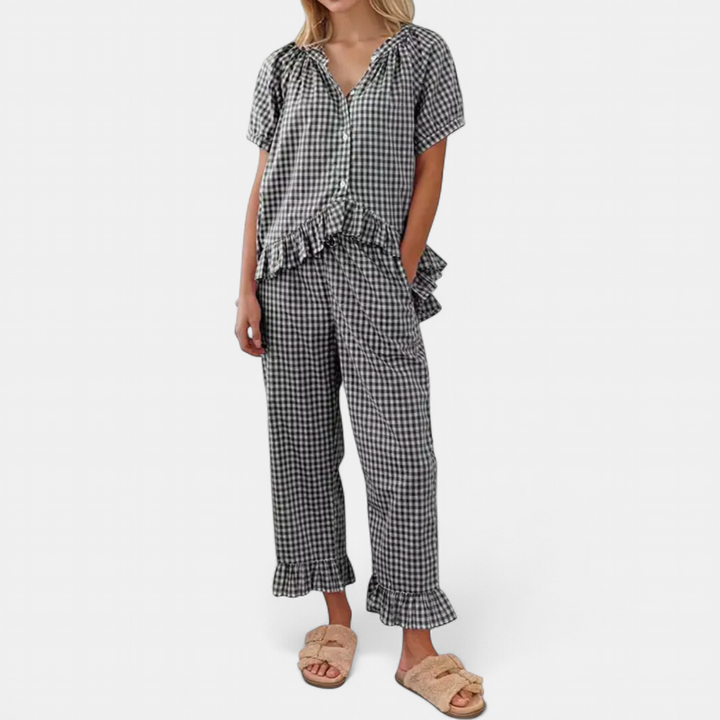 LOTTIE™ – Cozy Plaid Ruffle Pajamas Set